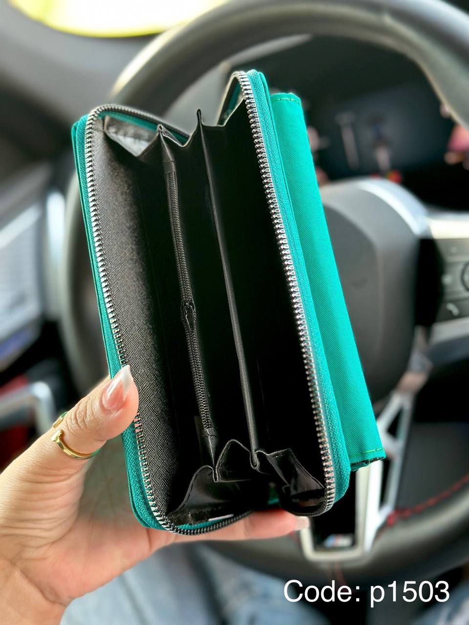 /public/uploads/photos/shares/Suzy bags/IMG_3679.jpeg